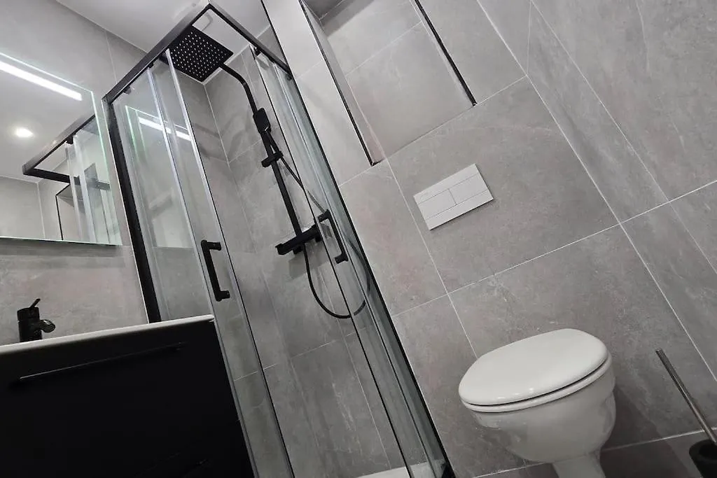 Havre Paisible Et Moderne - Porte De Paris Apartment Ivry-sur-Seine 0*,  France